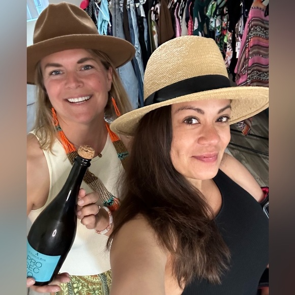 💗🚨‼️ I AM LIVE 🚨🚨like this listing to be notified of my shows 💗‼️🚨 - Picture 15 of 17